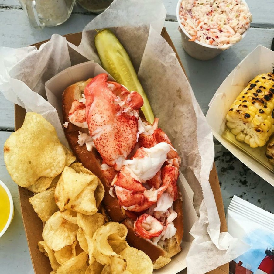 Foods McLoons Lobster Shack Lobster Rolls | Maine Lobster Roll Kit - 8 Pack