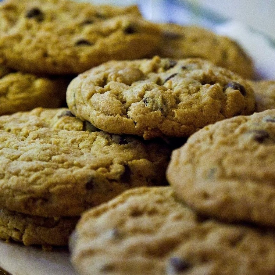 Foods The Model Bakery Chocolate Chip Cookies | Chocolate Chip Peanut Butter Cookies - 4 Pack