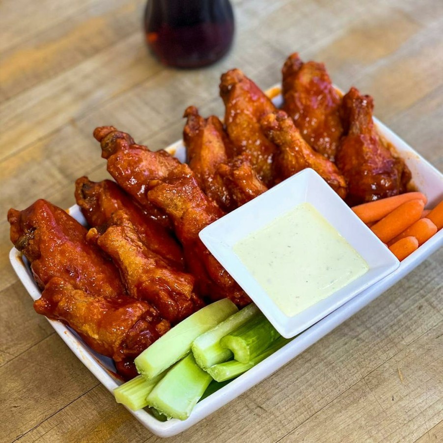 Foods International Wings Factory Wings | Spicy Buffalo Chicken Wings - 25 Pack