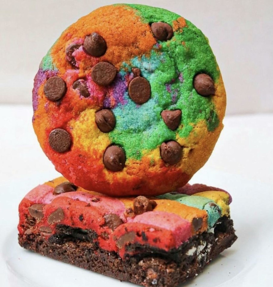 Foods Baked in Color Brownies | Giant Brownies + Cookies For 16